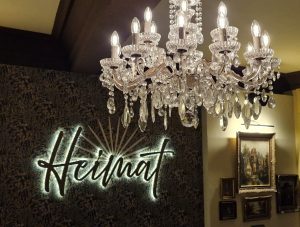 kristallkronleuchter-heimat-logo-trier-stefanie-stahl-sonnenkind-raumgestaltung